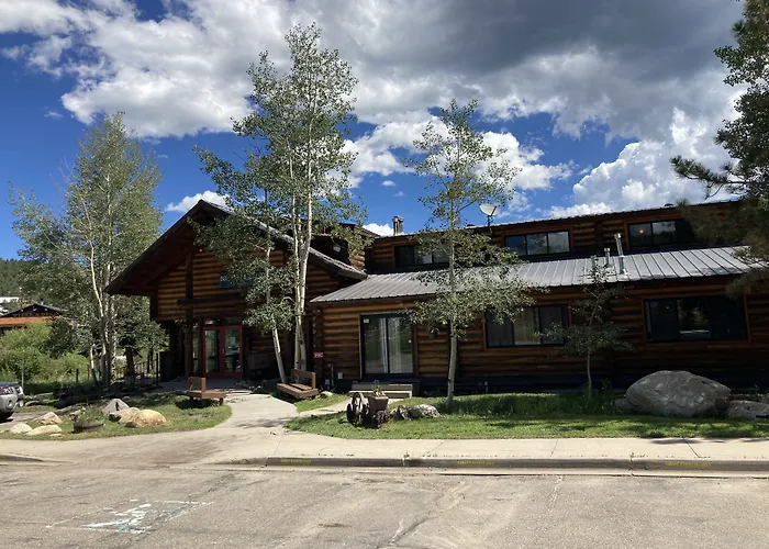 The Boulder Creek Lodge